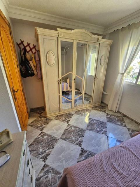 NAPOLI ESTATE presenta este luminoso piso a pasos del mar en Huelin