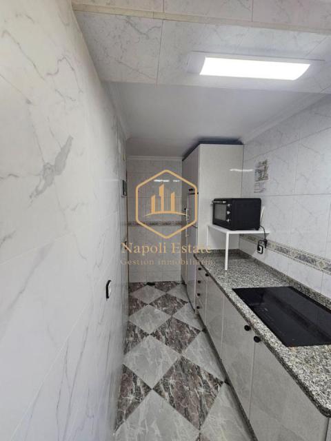 NAPOLI ESTATE presenta este luminoso piso a pasos del mar en Huelin