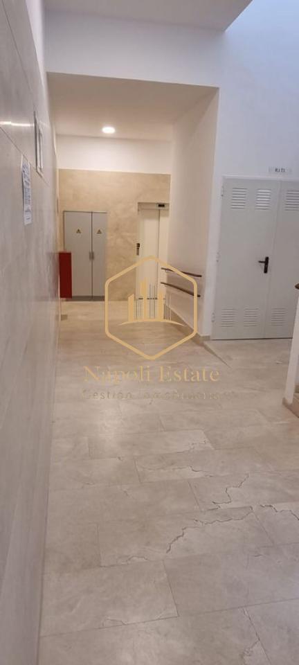 NAPOLI ESTATE presenta piso de obra reciente con garaje y trastero en Ortega y Gasset