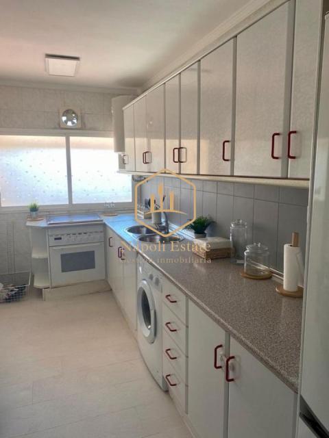 Napoli Estate presenta este magnífico piso totalmente reformado junto al Metro Puerta Blanca