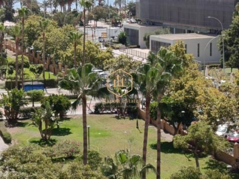Piso en alquiler de larga temporada en Los Guindos, Málaga
