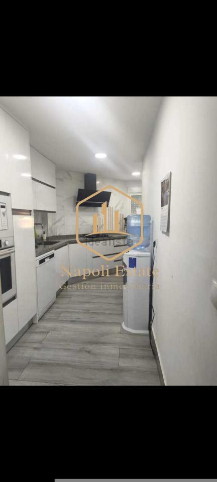 Piso luminoso de 3 dormitorios en Barriada Victoria Eugenia, Málaga
