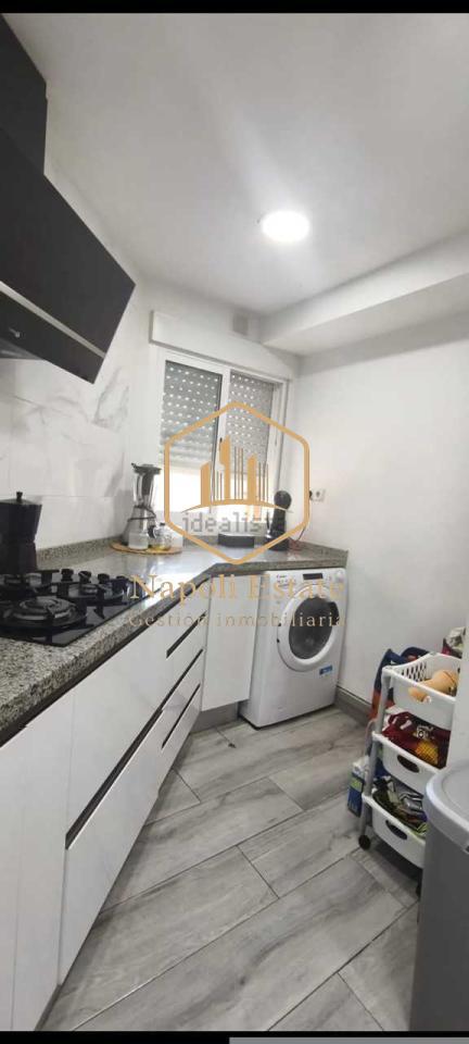 Piso luminoso de 3 dormitorios en Barriada Victoria Eugenia, Málaga