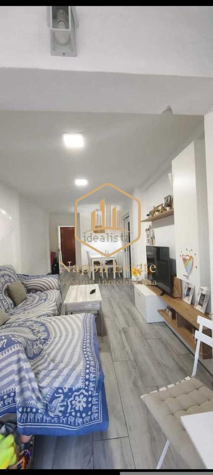 Piso luminoso de 3 dormitorios en Barriada Victoria Eugenia, Málaga