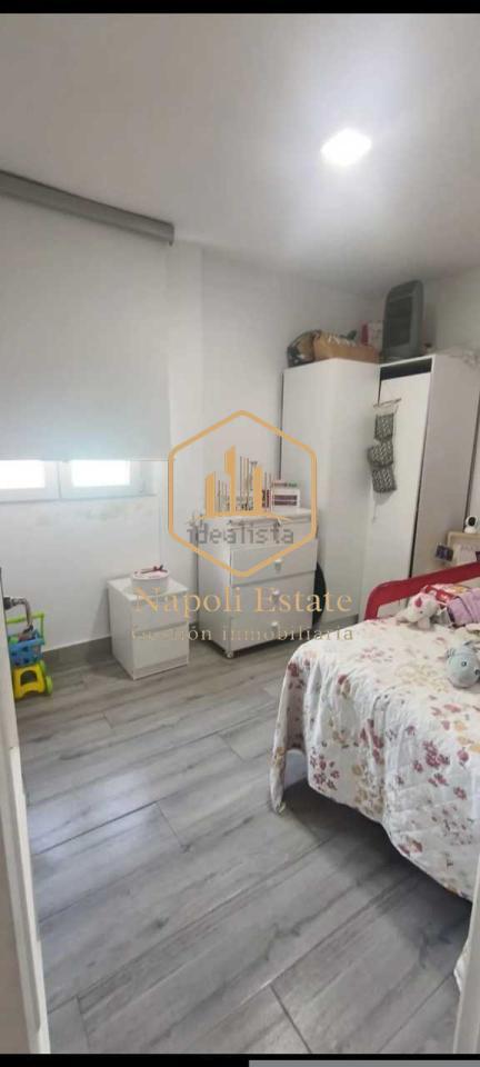 Piso luminoso de 3 dormitorios en Barriada Victoria Eugenia, Málaga